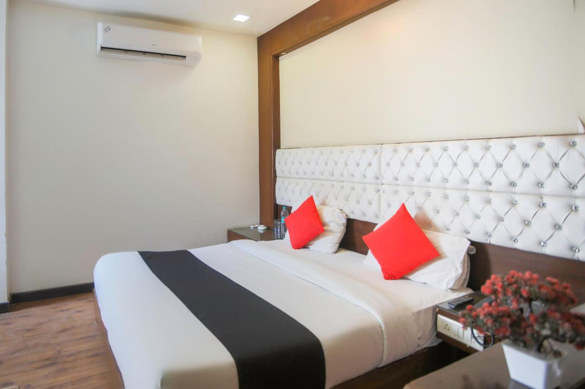 Hotel O Parktel Indirapuram المظهر الخارجي الصورة