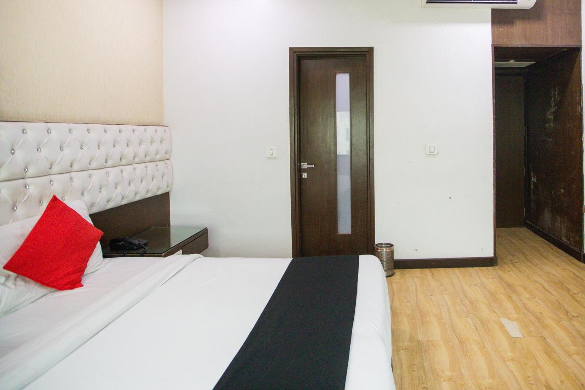 Hotel O Parktel Indirapuram المظهر الخارجي الصورة