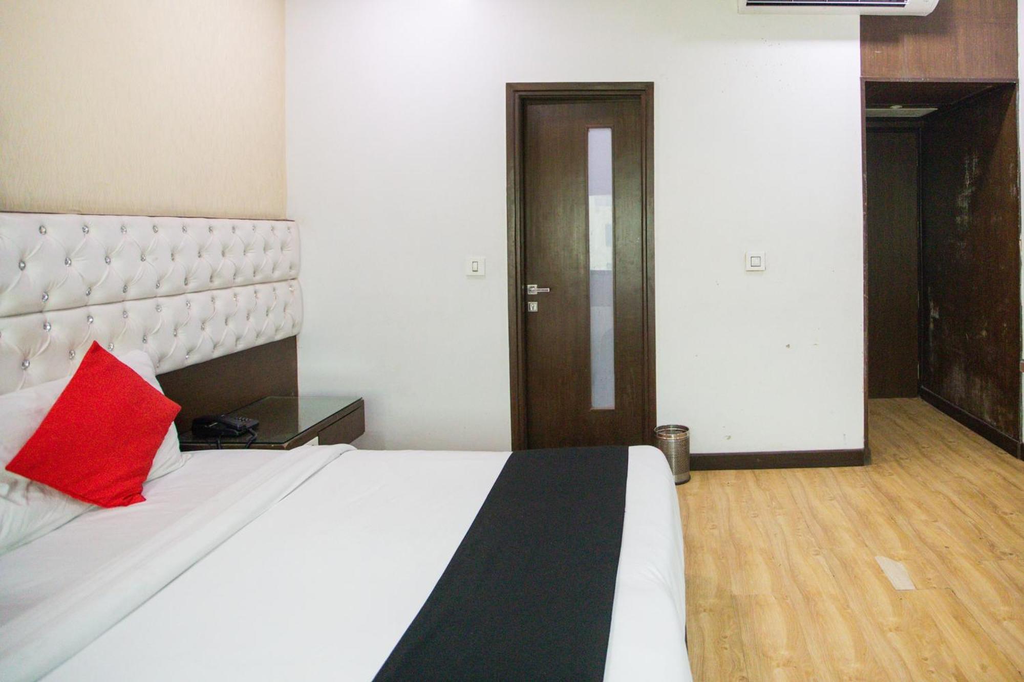 Hotel O Parktel Indirapuram المظهر الخارجي الصورة
